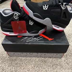 Jordan 4 (Bred Reimagined)